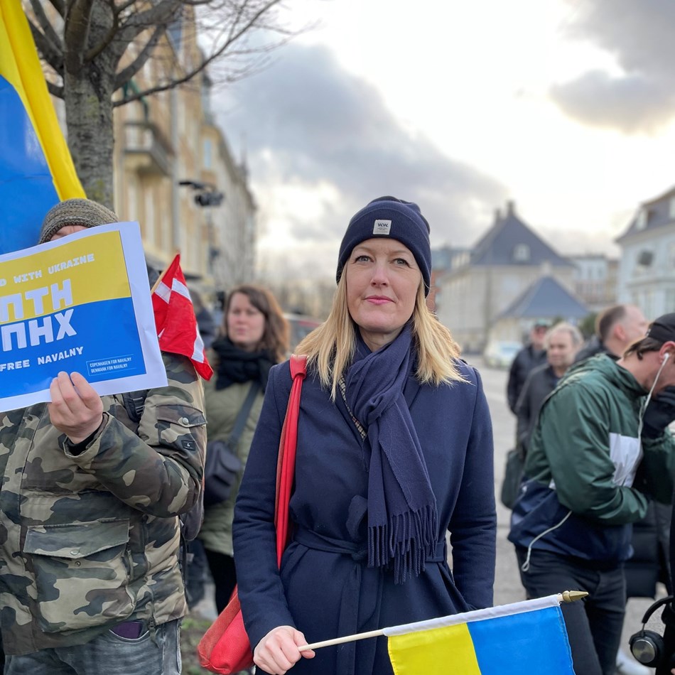 Sofie Carsten Nielsen ved demonstration for Ukraine den 23. februar 2022
