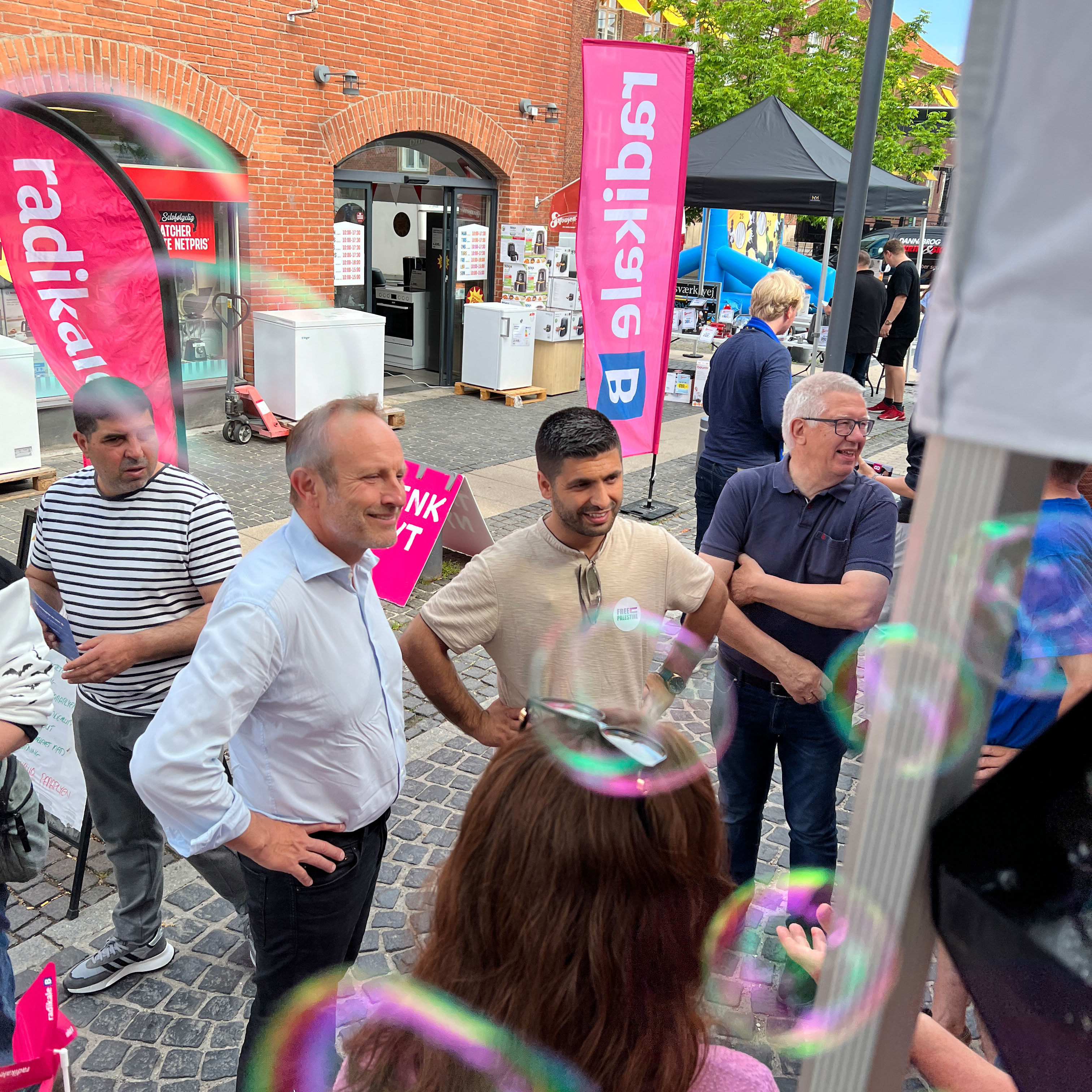 Martin Lidegaard på gaden i Taastrup